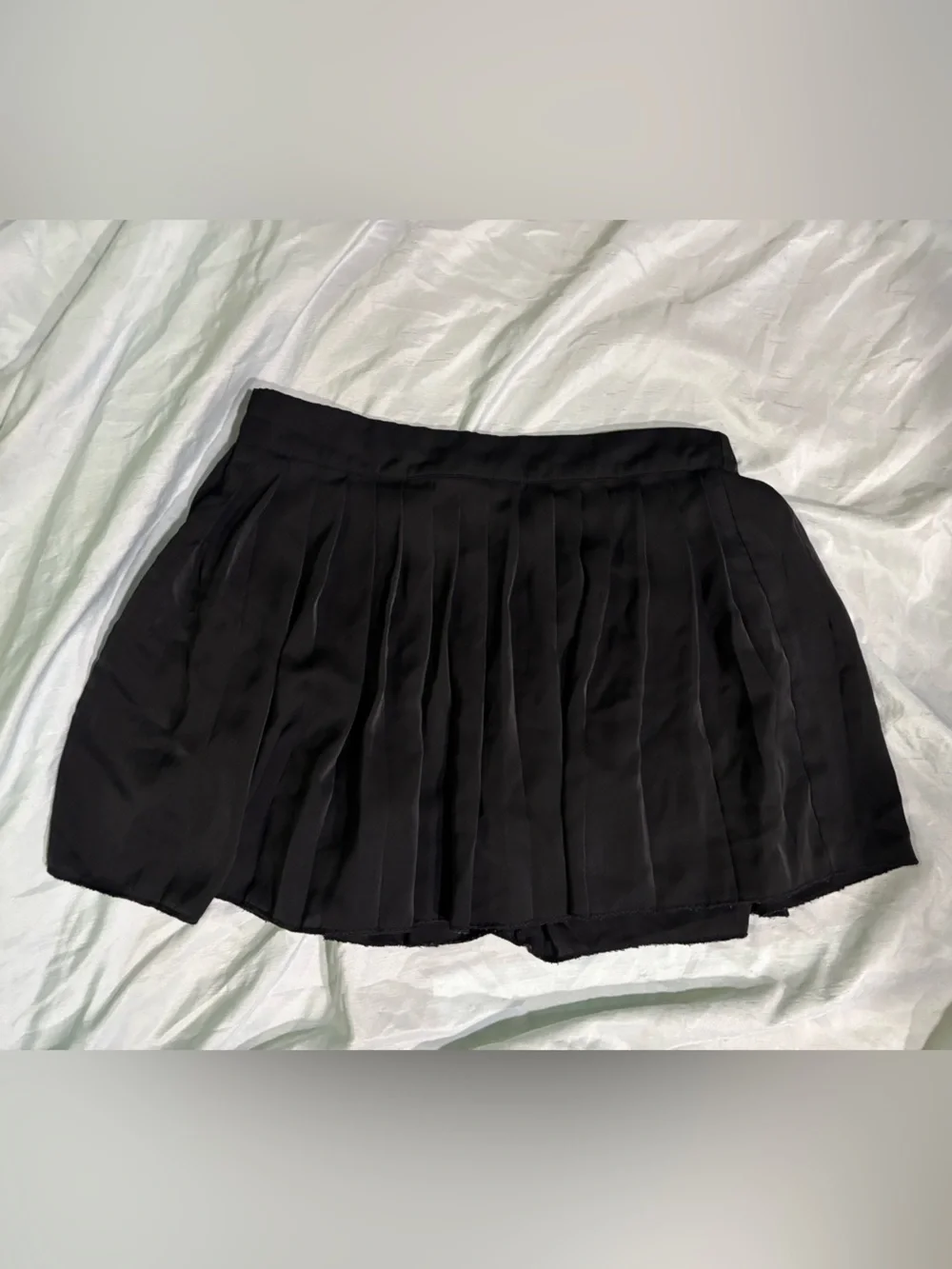 SHEIN Black Pleated Skirt